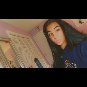 Meet your Posher, Ashley